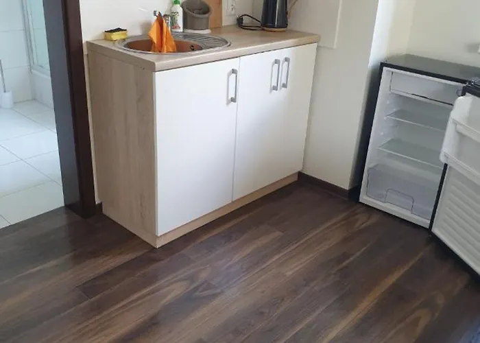 Glebina Πανσιόν